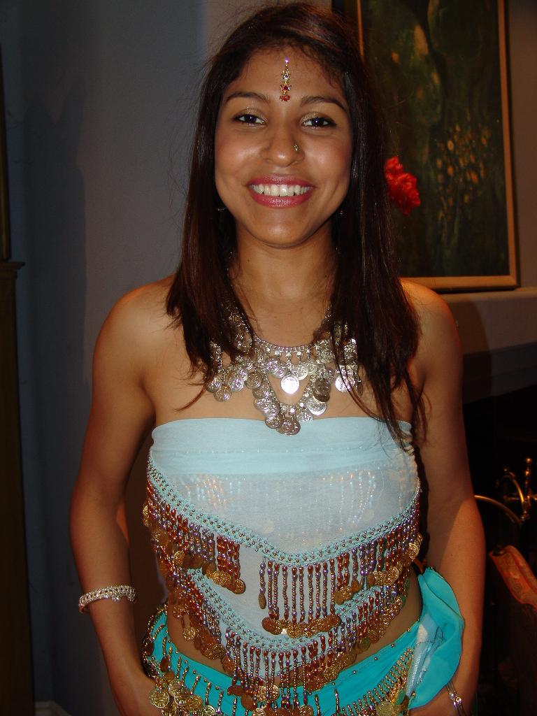 Exotic Indian model Mehla spreading her hir - XXX Dessert - Picture 1