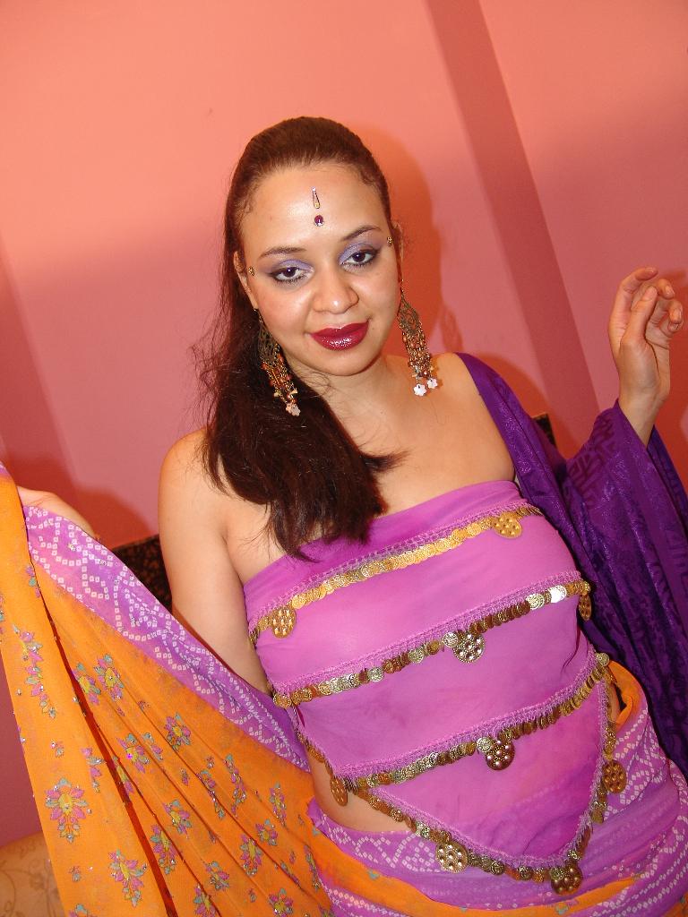 Naughty Indian Lasmi flaunts her ample set  - XXX Dessert - Picture 1