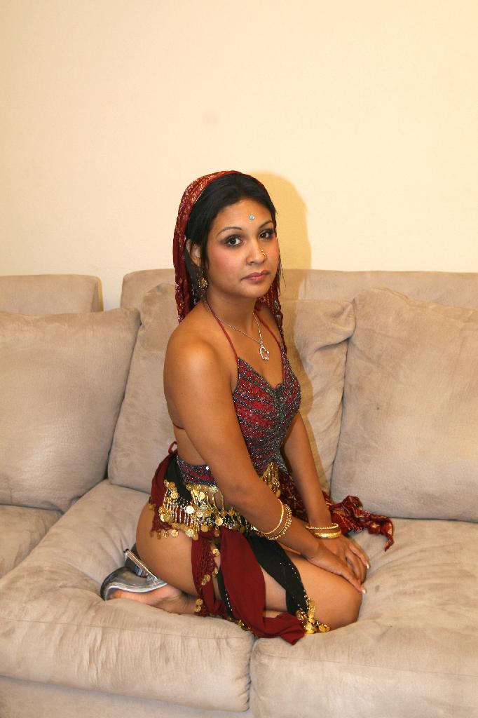 Hot indian chick Monkia gets her pussy dril - XXX Dessert - Picture 3