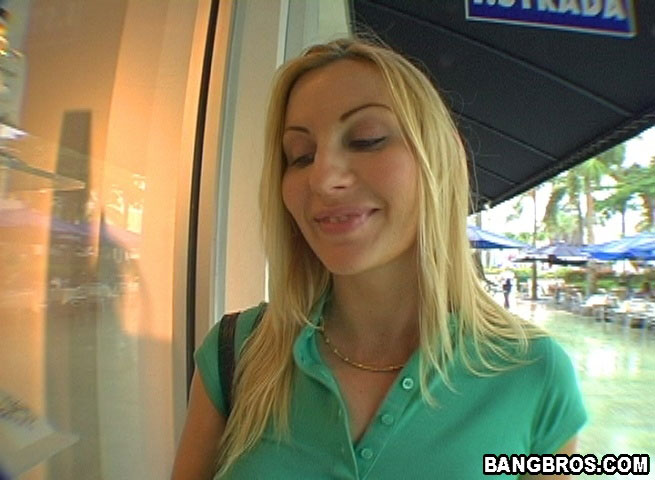 Married and with two kids, but a great fuck - XXX Dessert - Picture 1