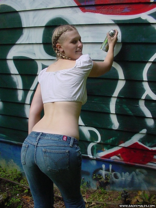 Grafitti girl caught by the police gets a - Unique Bondage - Pic 1