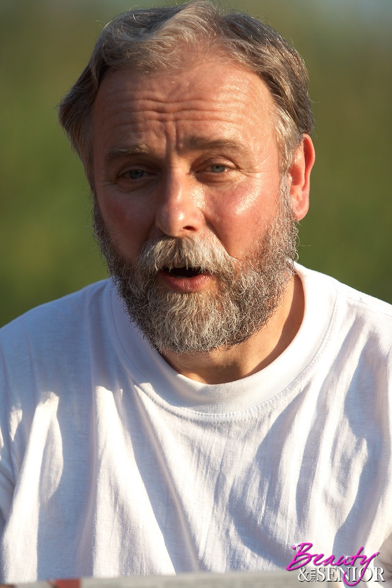 Young 18 teen girls. A chick fucking a very - XXX Dessert - Picture 9