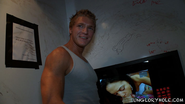 This muscular dude becomes another victim o - XXX Dessert - Picture 4