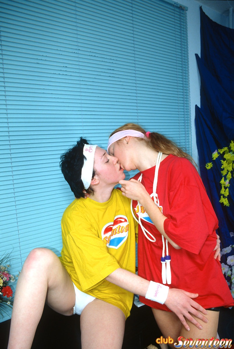 Hairy pussy sporty teens getting naked befo - XXX Dessert - Picture 1