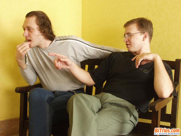 Bi porno. Bi Trios. - XXX Dessert - Picture 1