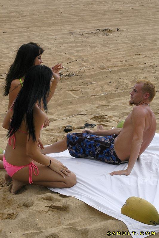 Lucky fuck threesome - XXX Dessert - Picture 1