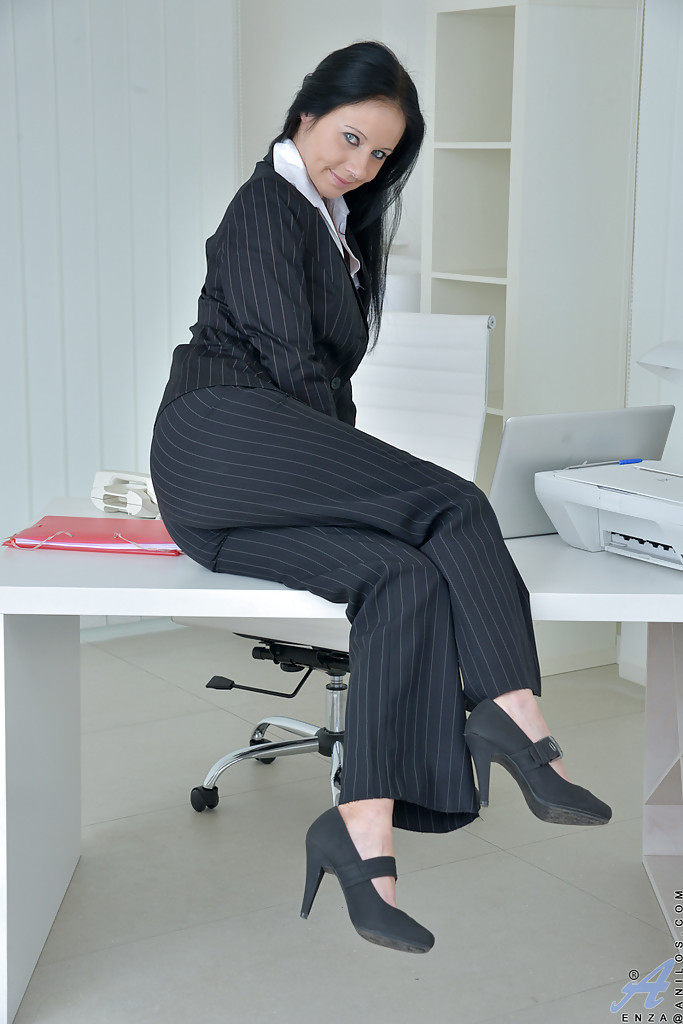 Czech nude mature boss - XXX Dessert - Picture 3