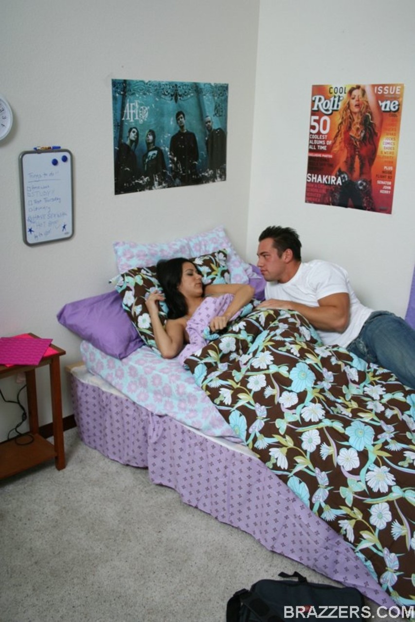 American latina big tits uniform - XXX Dessert - Picture 2