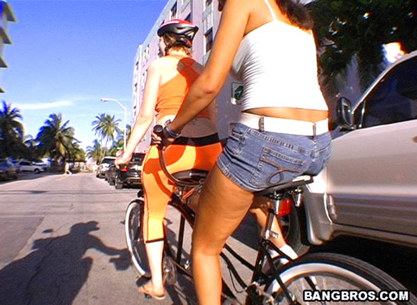 Apple booty. Hese bubble butt broads were m - XXX Dessert - Picture 2