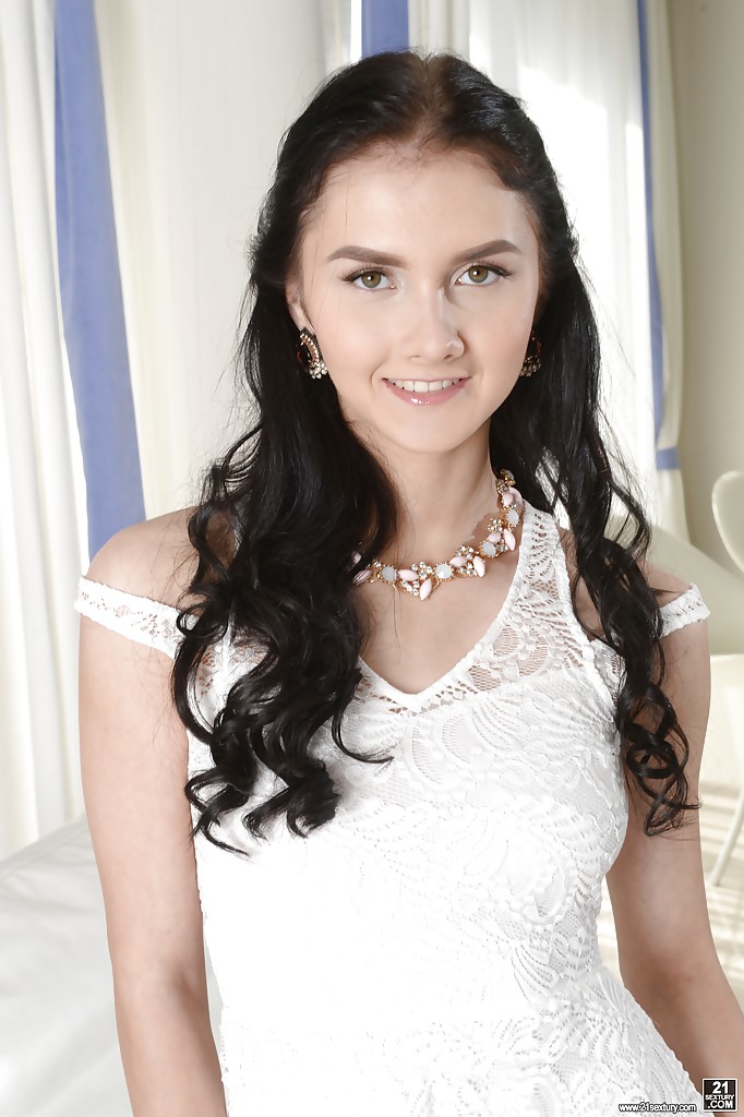 Beautiful russian teen big tits - XXX Dessert - Picture 3