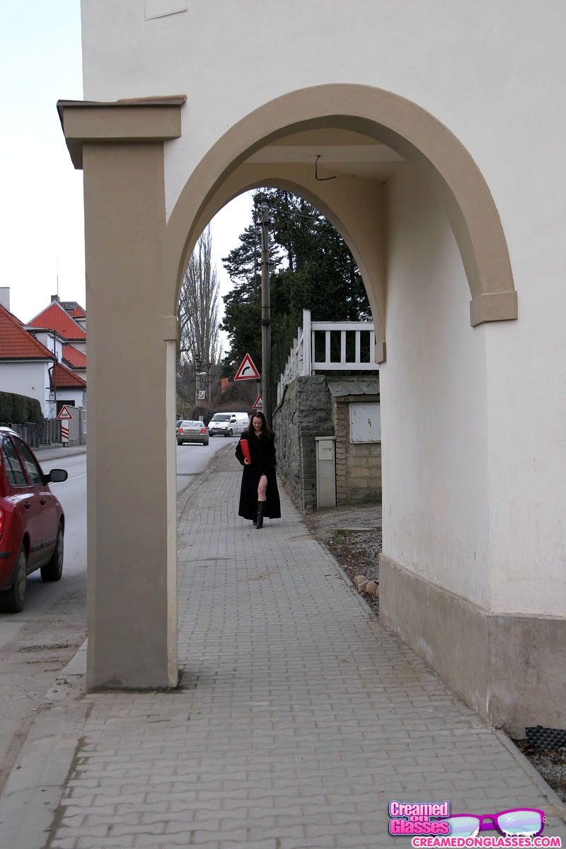 Cum face. Stupid chick gets surprised by th - XXX Dessert - Picture 1