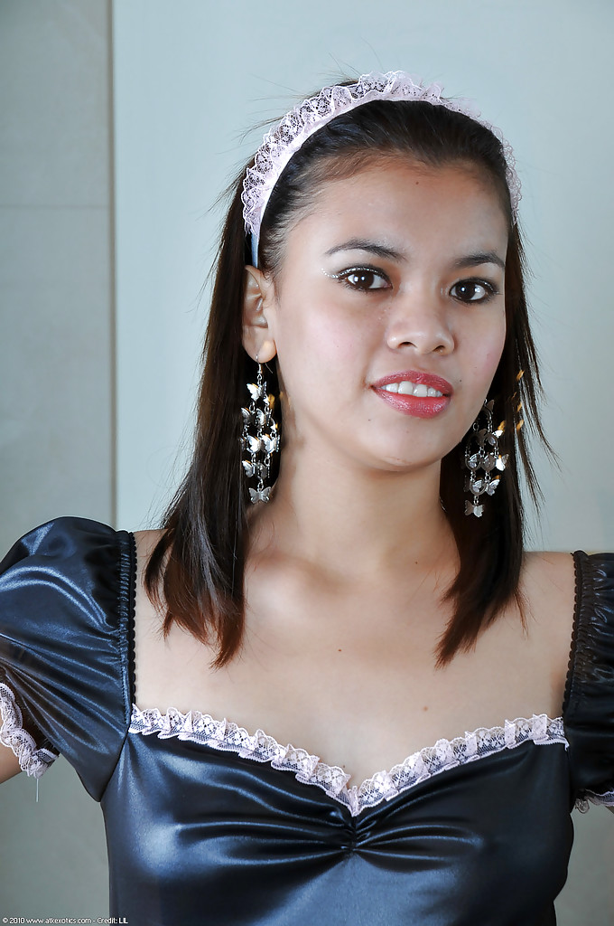 French petite latina amateur - XXX Dessert - Picture 1
