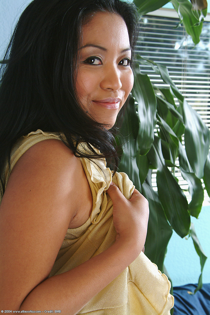 Tiny beautiful asian - XXX Dessert - Picture 3