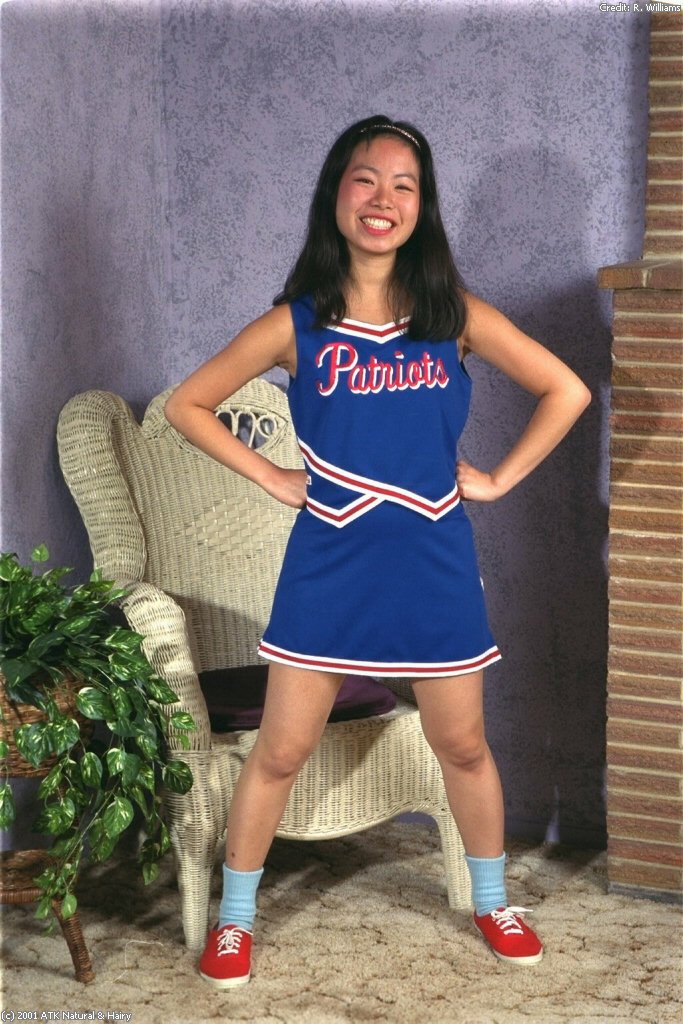 Erotic brunette cheerleader - XXX Dessert - Picture 1