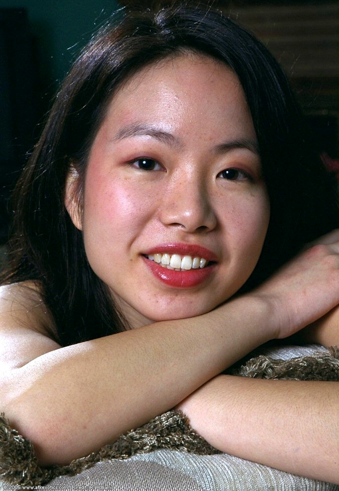 Tiny asian lingerie - XXX Dessert - Picture 1