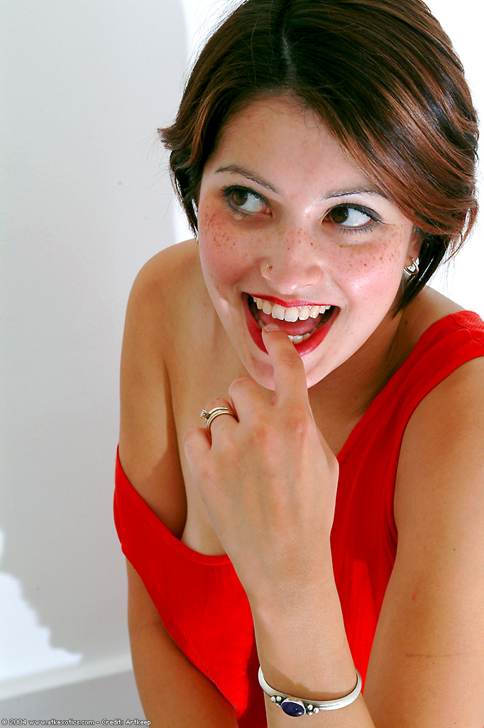 Latina short hair amateur - XXX Dessert - Picture 3