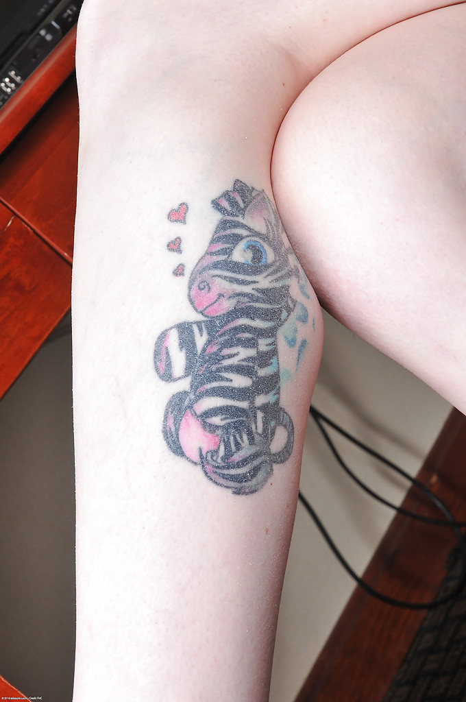 Beautiful sexy tattoo - XXX Dessert - Picture 3