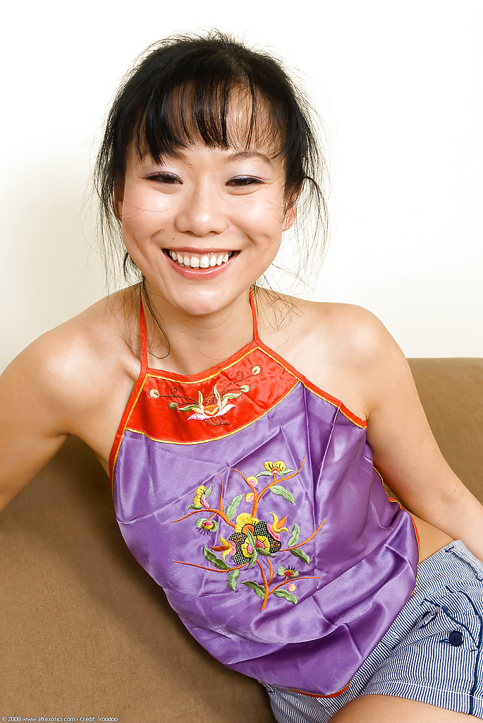 Petite oriental milf - XXXonXXX - Pic 1