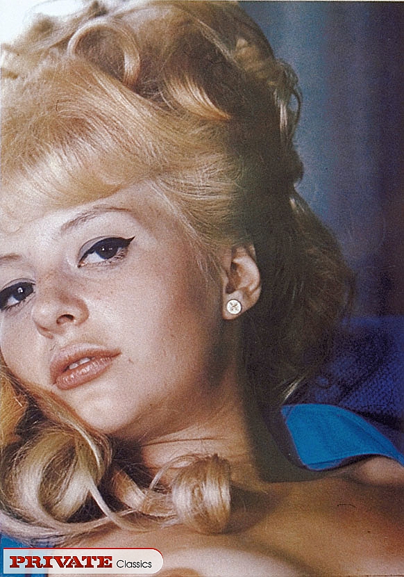 Retro porn classic. A naughty blonde sixtie - XXX Dessert - Picture 5