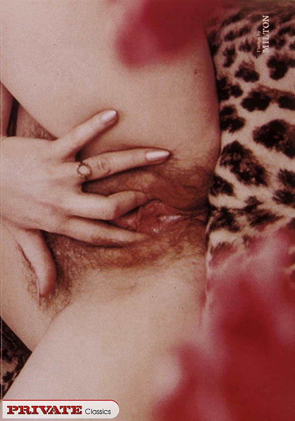 Old porn. Hairy seventies girls showing of  - XXX Dessert - Picture 12