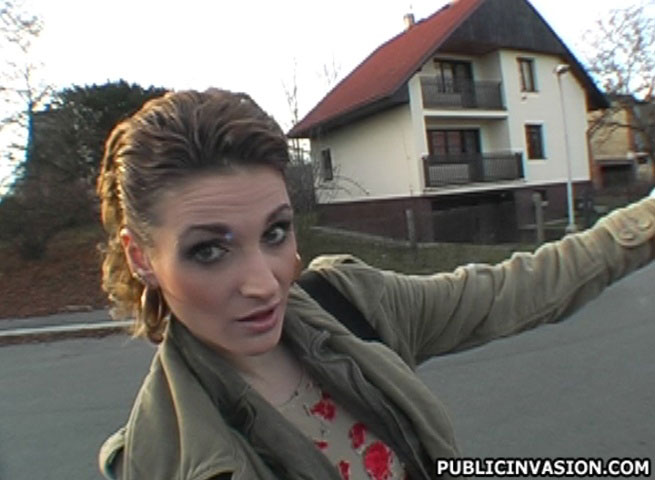 Hidden camera porn. Look at her nice pussy. - XXX Dessert - Picture 1