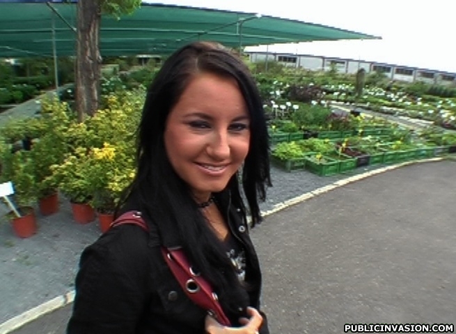 Young 18 teen girl. This is the kind of sho - XXX Dessert - Picture 3