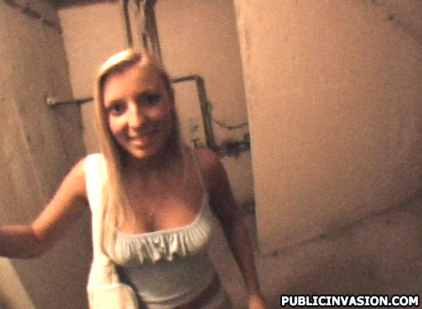 Teen porn. Sexy blond girl. - XXX Dessert - Picture 11