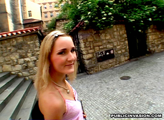 Young girls. We went to drinking some coffe - XXX Dessert - Picture 2