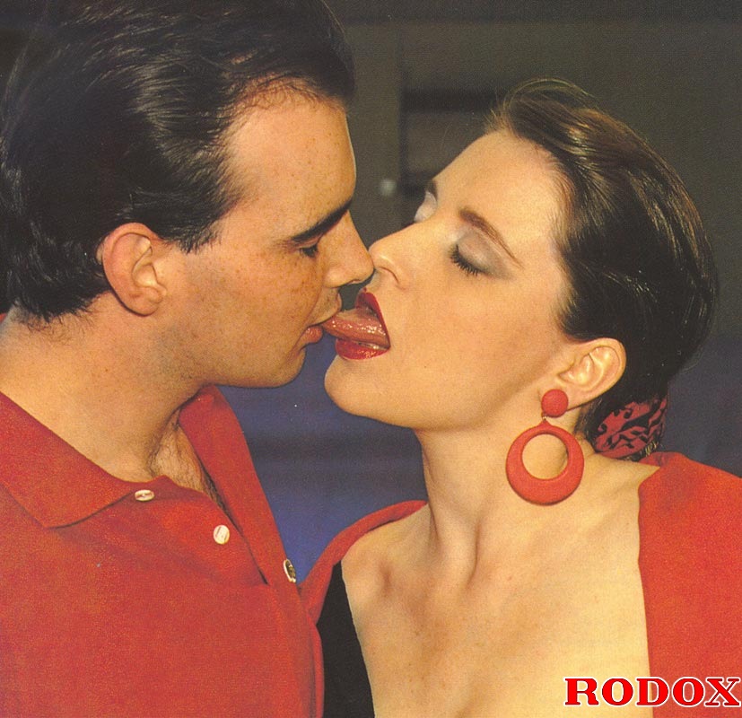 Vintage porn classic. Big titted retro wife - XXX Dessert - Picture 3