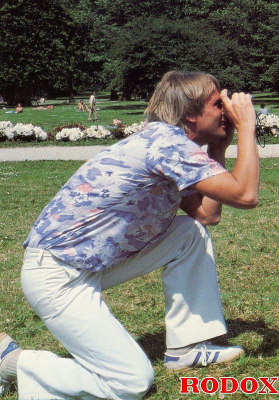 Retro xxx. Horny seventies lady shows her b - XXX Dessert - Picture 1