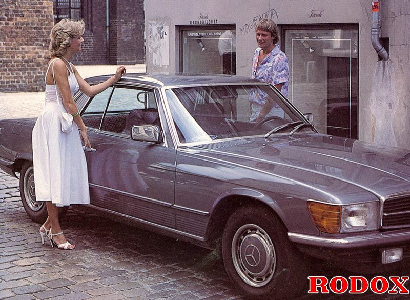 Retro xxx. Horny seventies lady shows her b - XXX Dessert - Picture 6