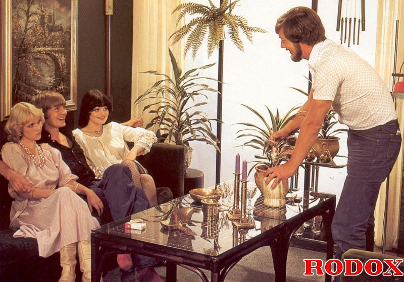 Hairy vagina. Two retro guys picking up ret - XXX Dessert - Picture 5