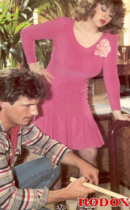 Hairy ladies. Real retro chick in a threeso - XXX Dessert - Picture 1