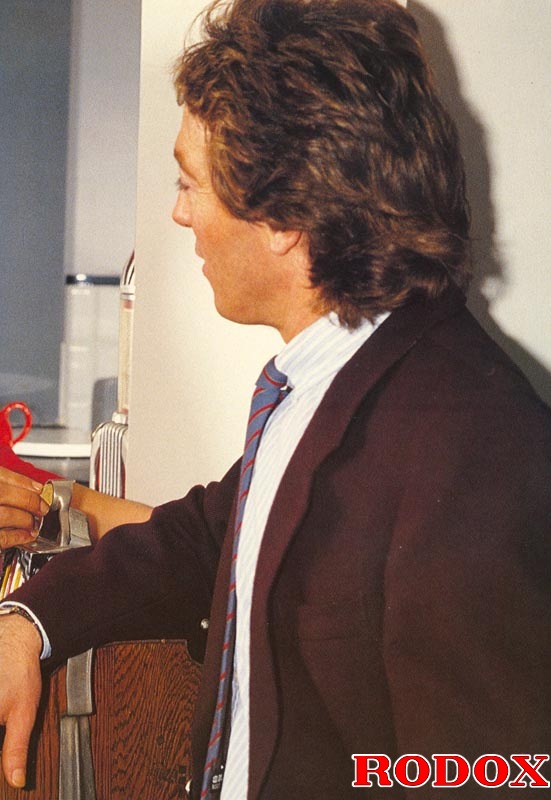 Vintage porn. Good looking eighties shemale - XXX Dessert - Picture 2