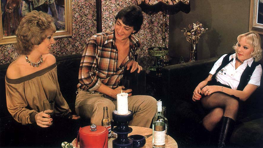 Old classic porn. Two hairy seventies ladie - XXX Dessert - Picture 17