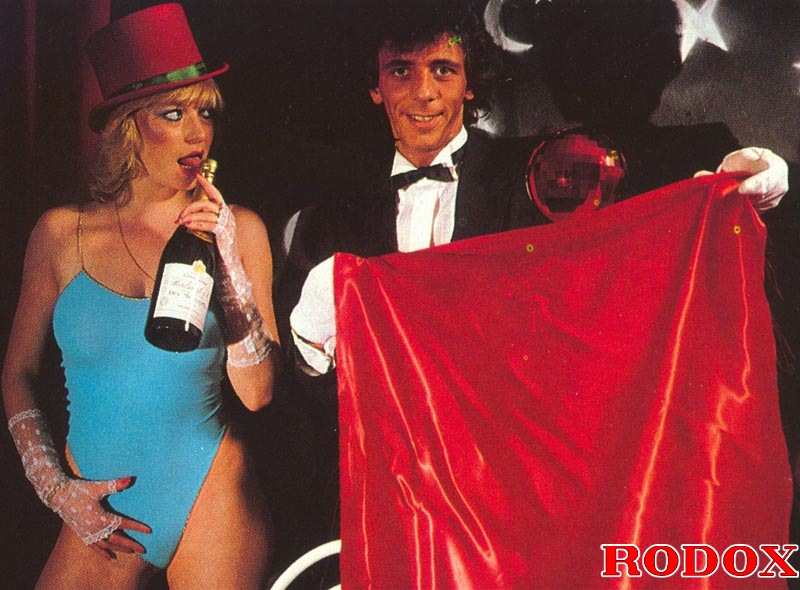 Hairy porn. Retro magician makes his cock d - XXX Dessert - Picture 1
