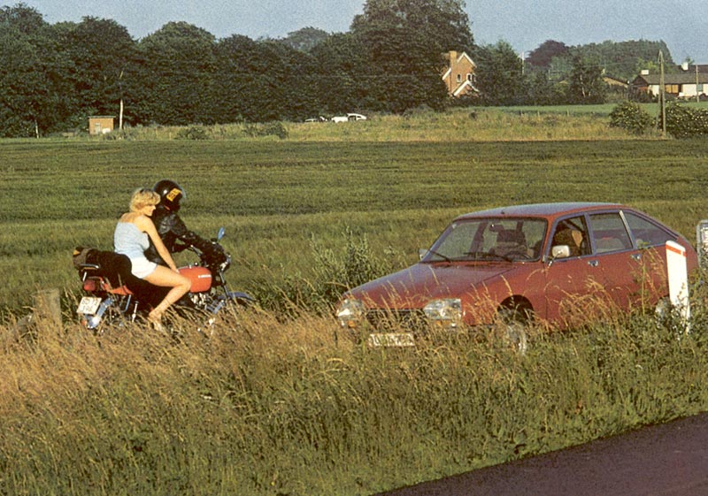 Hardcore xxx porn. Retro blonde breaks down - XXX Dessert - Picture 3