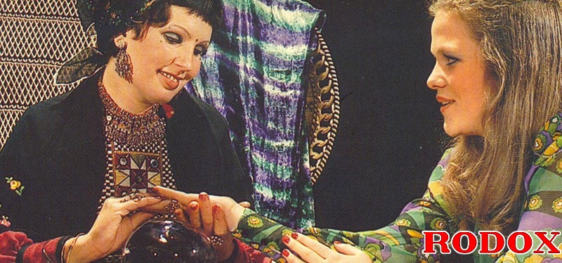 Hardcore xxx. Three ladies and a paragnost  - XXX Dessert - Picture 3