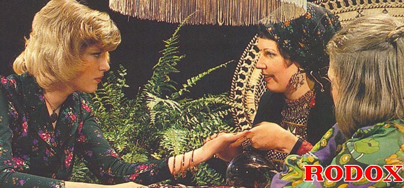 Hardcore xxx. Three ladies and a paragnost  - XXX Dessert - Picture 4