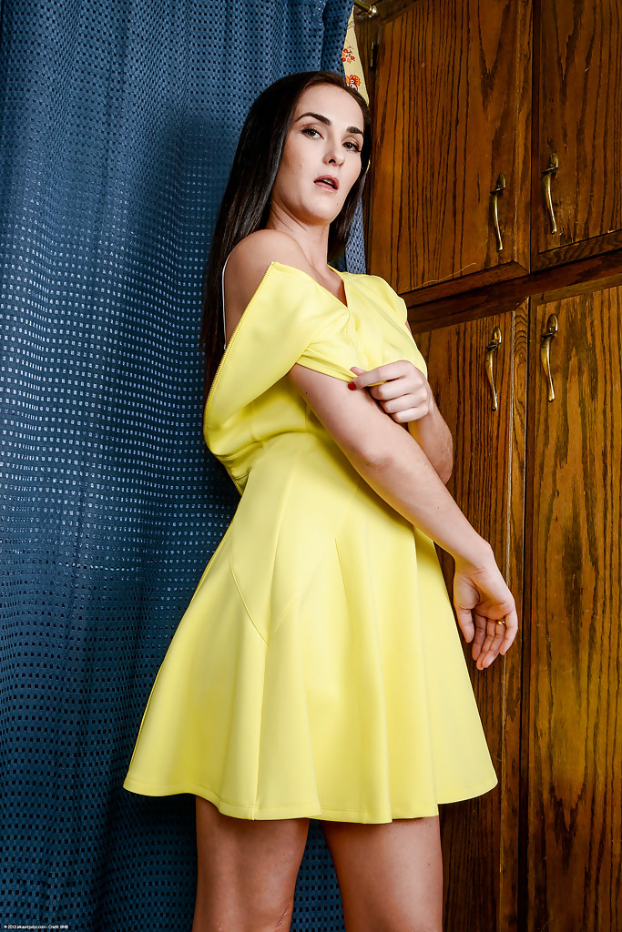 Swiss little hairy pussy - XXX Dessert - Picture 4