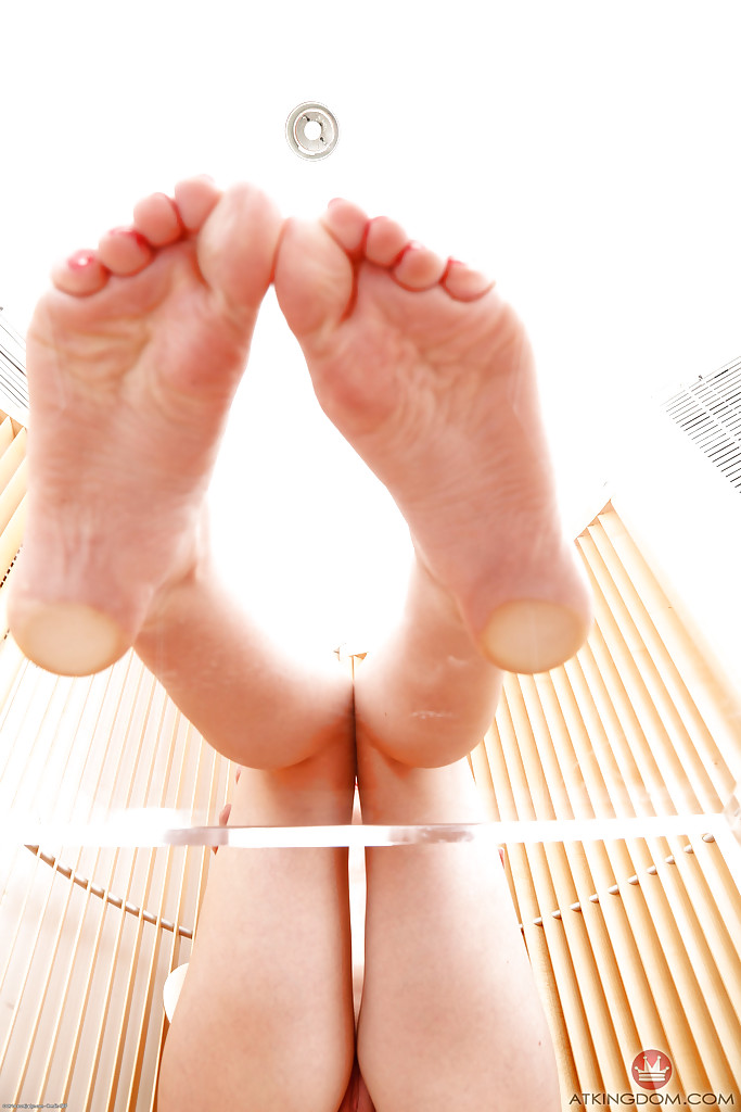 American barefoot mature high heels - XXXonXXX - Pic 10