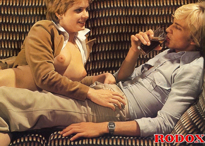 Hairy babes. Two hairy retro ladies getting - XXX Dessert - Picture 8