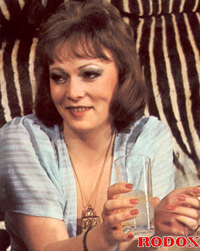 Xxx hairy. Brunette retro lady loves to get - XXX Dessert - Picture 2