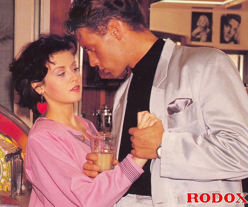 Vintage xxx. Hairy retro teenager gets a st - XXX Dessert - Picture 2