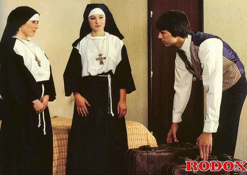 Hardcore sex. Retro nuns pleasing the hotel - XXX Dessert - Picture 2