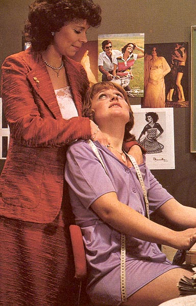 Vintage 70s Lesbian Porn - Hairy porn. Four seventies lesbians having - XXX Dessert - Picture 1