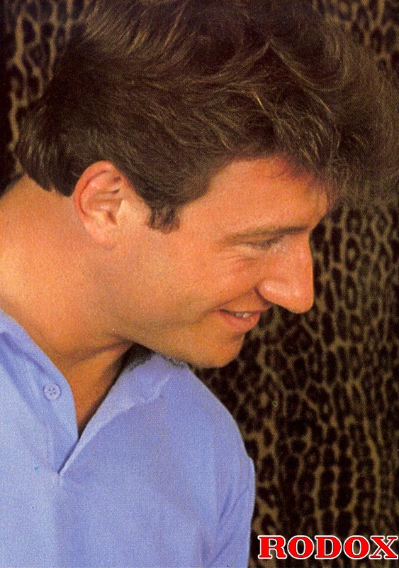 Retro xxx. Teenage eighties girl gets her h - XXX Dessert - Picture 1