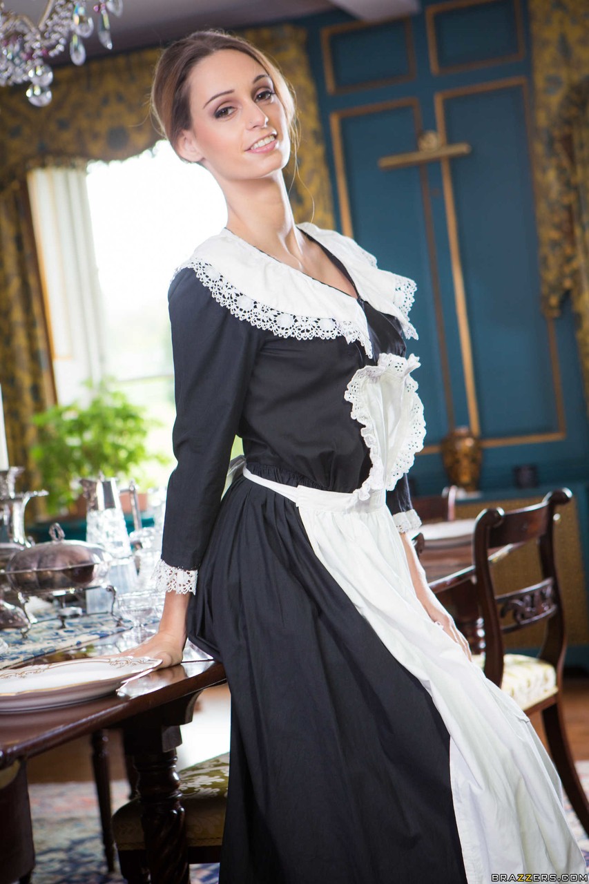 Amazing latina maid - XXX Dessert - Picture 1