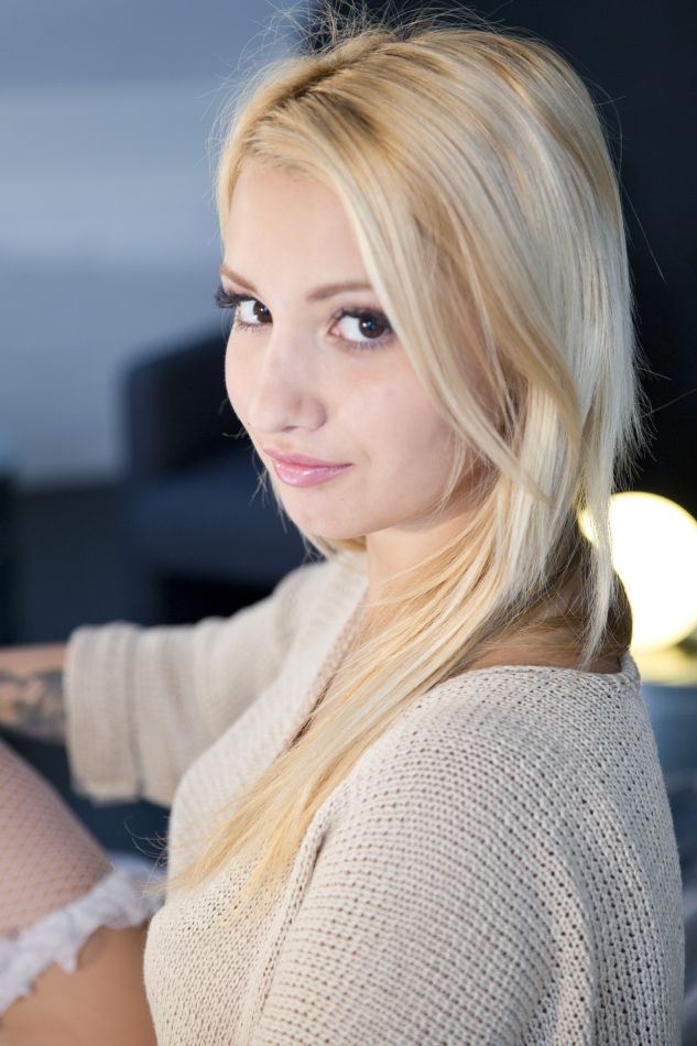 Spaniard big tits nude class - XXXonXXX - Pic 5