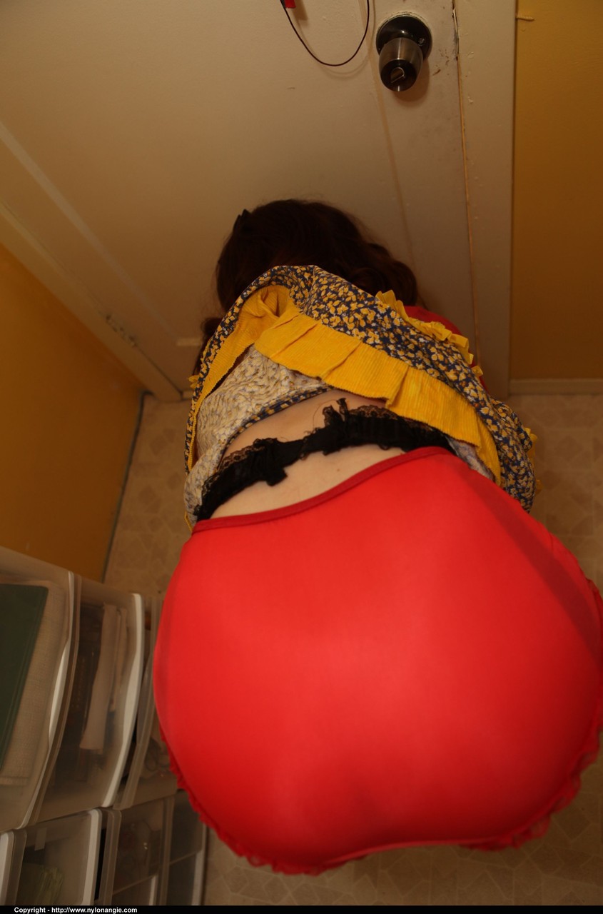 Retro stockings brunette - XXXonXXX - Pic 4